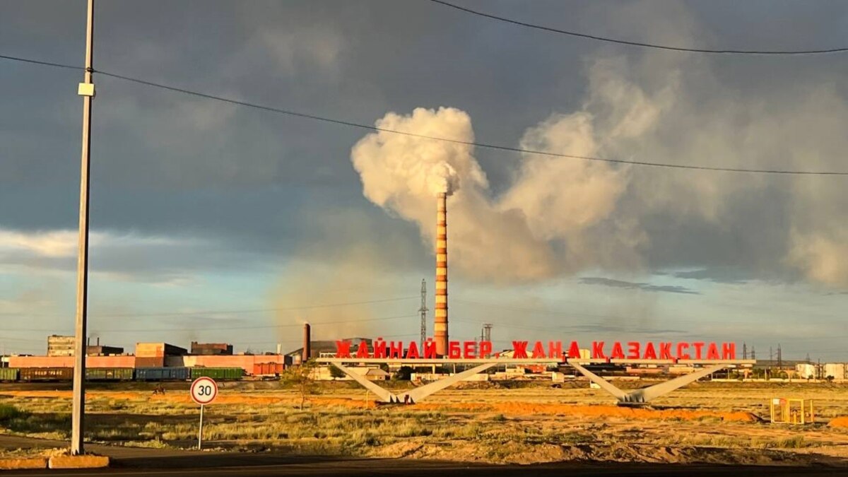 Жезқазғанда митингіге шыққан жүздеген жұмысшы келіссөз күтіп тұр