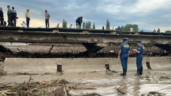 Қырғызстанда жүрген алапат сел көшкіні бес адамның өмірін қиды