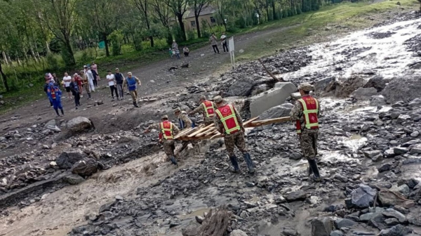 "Нағашыларына барған: Қырғызстанда селден қаза болған қазақстандық балалар кімдер?